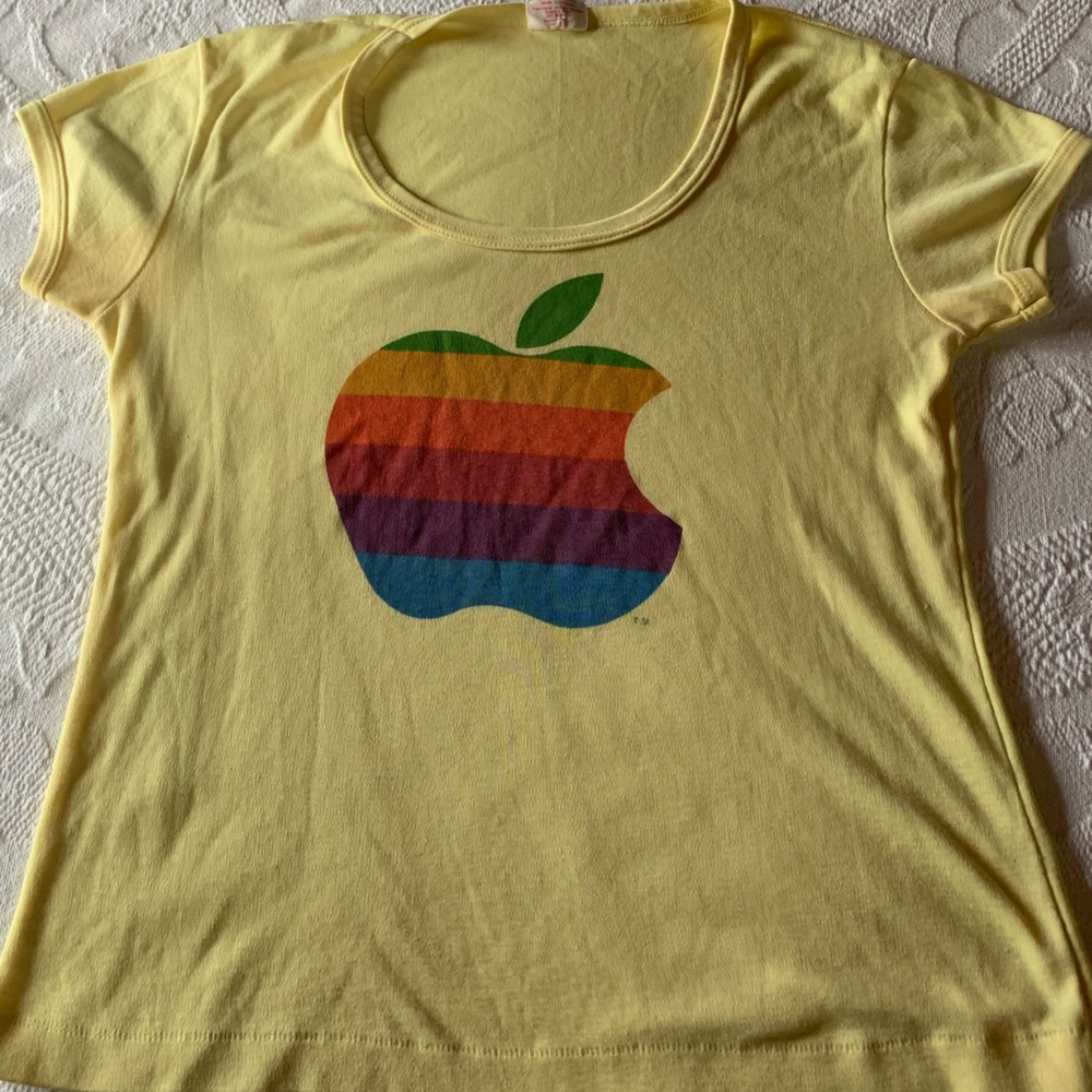VTG- Apple Mac ringer T-shirt